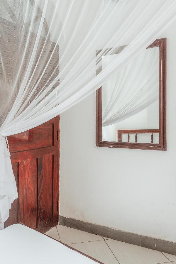 Kelele Square Bed & Breakfast Zanzibar Exterior photo